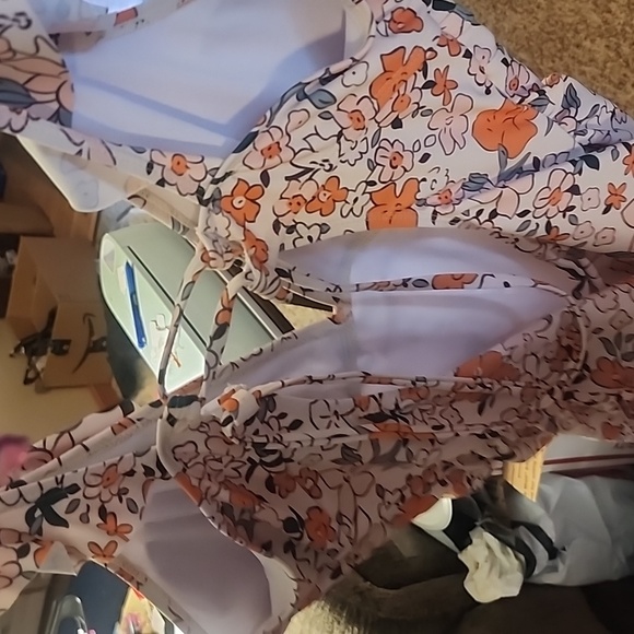 Bathing suit - Picture 3 of 4